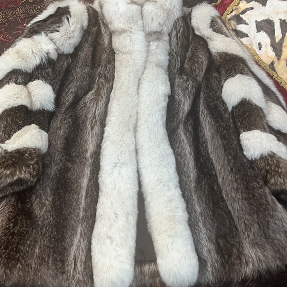 Blue fox & raccoon fur - Picture 11 of 12
